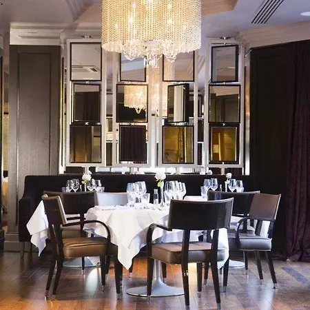 מלון The Westbury 5*