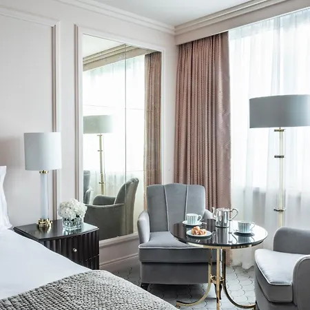 The Westbury Ξενοδοχείο 5*