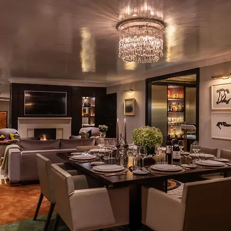 The Westbury Ξενοδοχείο 5*