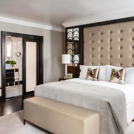 The Westbury Ξενοδοχείο 5*